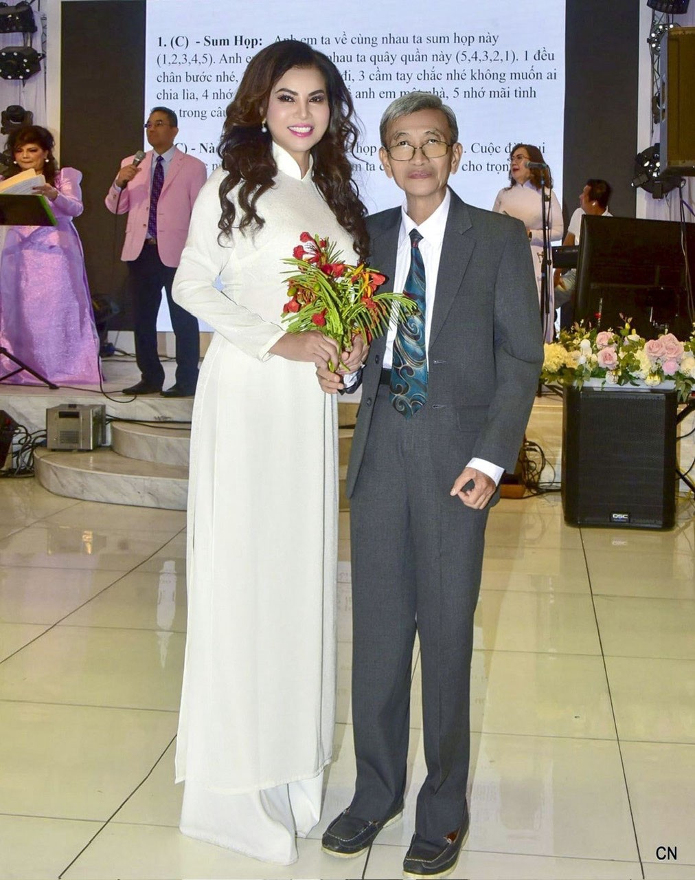 3b-kim-hong-ben-thay-ht-1753354684.jpg