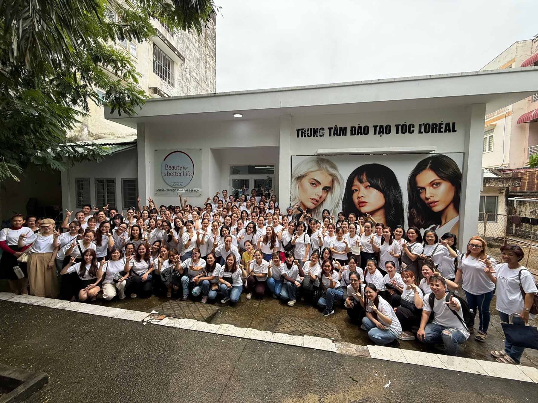 3-dao-tao-make-up-1756091825.jpg
