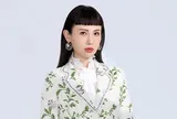 Nữ ca sĩ nổi tiếng hẹn hò "hồng hài nhi" kém 22 tuổi, bị "chính thất" lên tiếng?