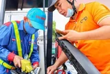Gần 10.000 lít xăng E10 được tiêu thụ sau ngày đầu tiên bán ở Hà Nội, Hải Phòng