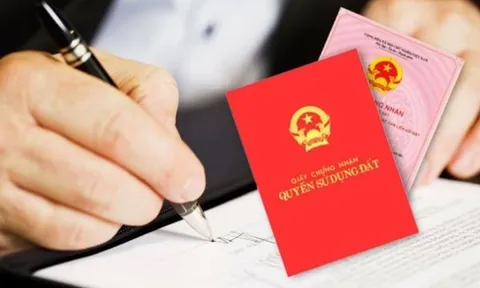 Đang bị tam giam có được ký giấy sang tên sổ đỏ hay không?