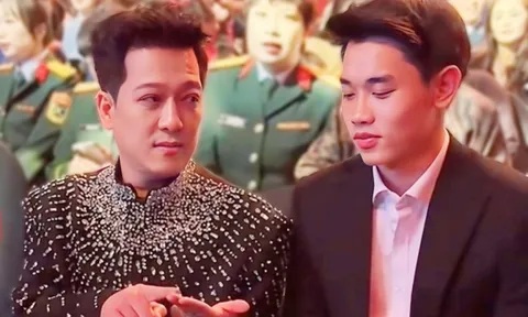 Thực hư khoảnh khắc Trường Giang khuyên Đình Bắc "bớt đi sự kiện"