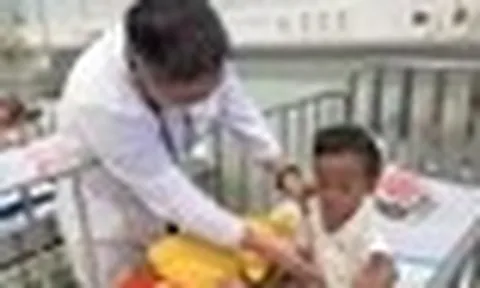 Hoàn cảnh đáng thương của bé trai 2 tuổi bị mẹ và người tình bạo hành tàn nhẫn