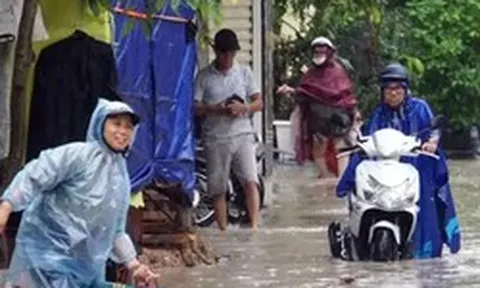 Mưa lớn như trút, nhiều tỉnh miền Bắc thiệt hại nặng