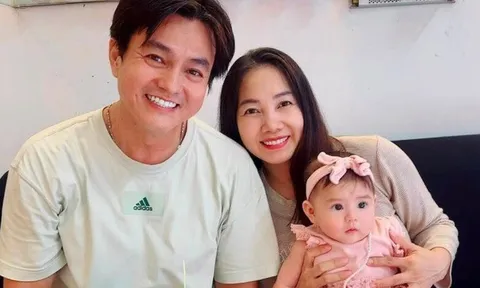 Sau 9 năm kết hôn, nam diễn viên Cao Minh Đạt hạnh phúc khoe con gái là "bản sao" của bố