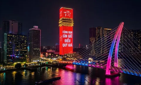 Prudential gửi gắm thông điệp qua chiến dịch thương hiệu "Cùng bạn gìn giữ điều quý giá", khơi gợi những điều quan trọng nhất với mỗi người