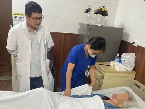 Suýt mất bàn chân vì một vết xước nhỏ