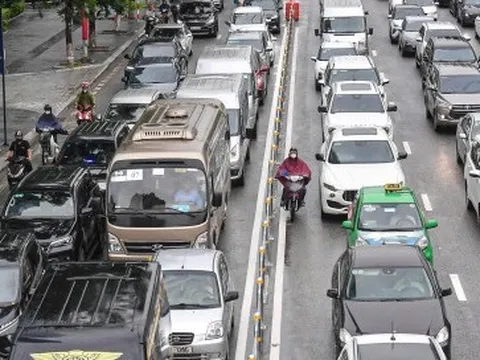 Từ 7/2026, taxi và xe kinh doanh đến 8 chỗ đầu tư mới phải dùng năng lượng xanh