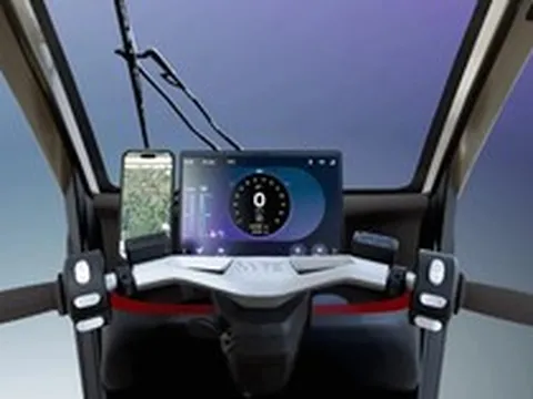 Xe máy điện to cỡ Honda SH, nhiều tiện nghi như ô tô