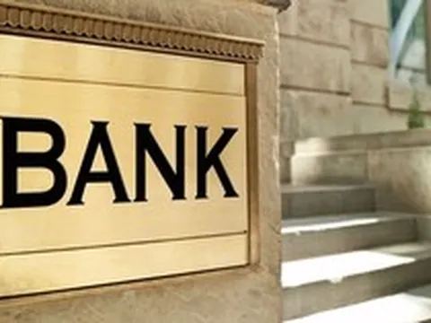 Một ngân hàng muốn tăng vốn lên gấp rưỡi