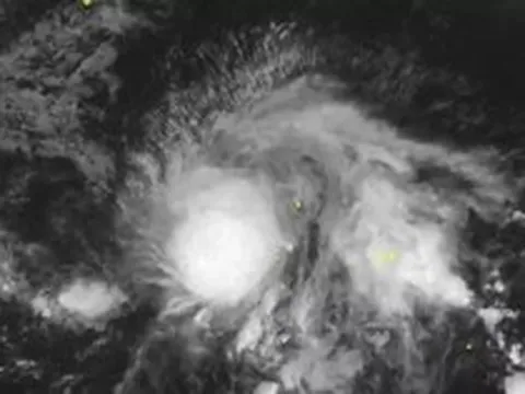 Bão Hagupit xuất hiện, Việt Nam có bị ảnh hưởng không?