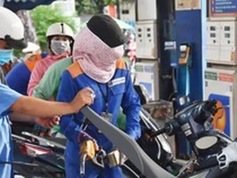 Đề xuất tiếp tục giảm thuế xăng dầu đến hết tháng 9