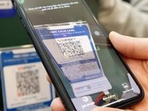 Cơ quan Thuế yêu cầu BIDV, Agribank, VietinBank, MB... trừ tiền, phong toả tài khoản ngân hàng của loạt người nộp thuế có tên sau đây