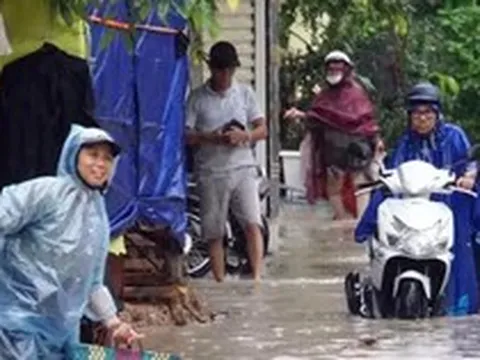 Mưa lớn như trút, nhiều tỉnh miền Bắc thiệt hại nặng