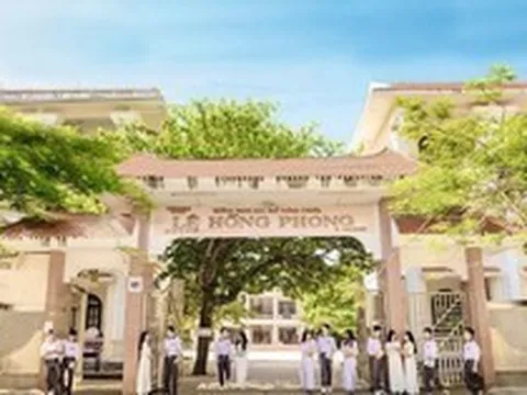 SẮP XẾP giảm khoảng 50% đầu mối trường học; hình thành cơ sở giáo dục quy mô lớn