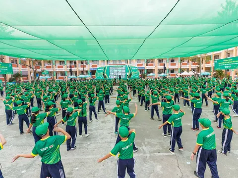 11.032 học sinh lập kỷ lục Việt Nam với màn đồng diễn thể dục ấn tượng