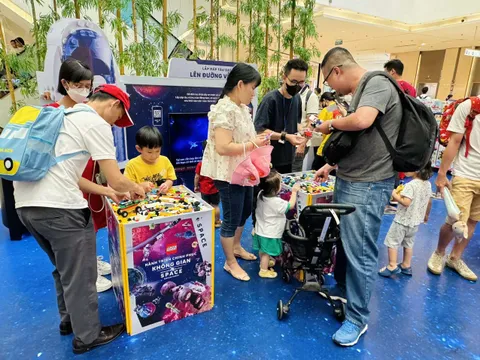 LEGO tiếp tục giúp trẻ nhỏ chinh phục ước mơ khám phá vũ trụ