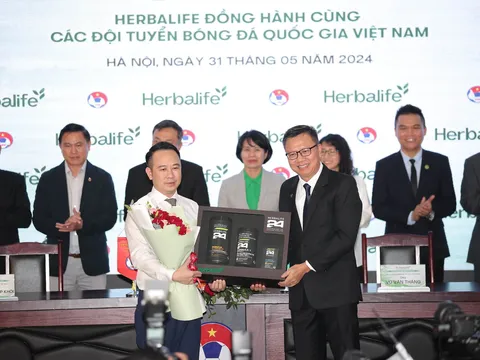 Herbalife tiếp tục tài trợ các đội tuyển bóng đá quốc gia Việt Nam trong 3 năm tới