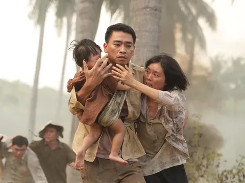 Hậu trường nghẹt thở của Lật Mặt 8: Lý Hải tái hiện cảnh bom rơi ở rừng dừa chân thực đến từng góc máy