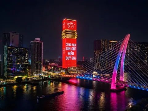 Prudential gửi gắm thông điệp qua chiến dịch thương hiệu "Cùng bạn gìn giữ điều quý giá", khơi gợi những điều quan trọng nhất với mỗi người